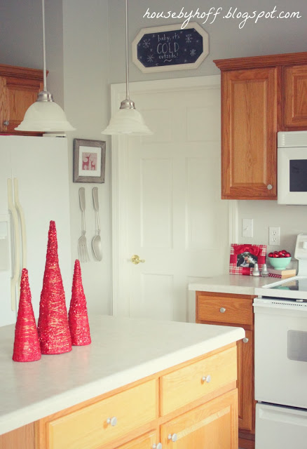 holiday decorating ideas via housebyhoff.com holiday decorating ideas via housebyhoff.com