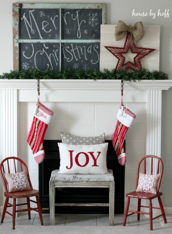 How to Decorate a Mantel All Year