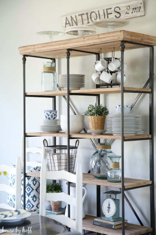 Finding the Perfect Open-Shelving via House by Hoff
