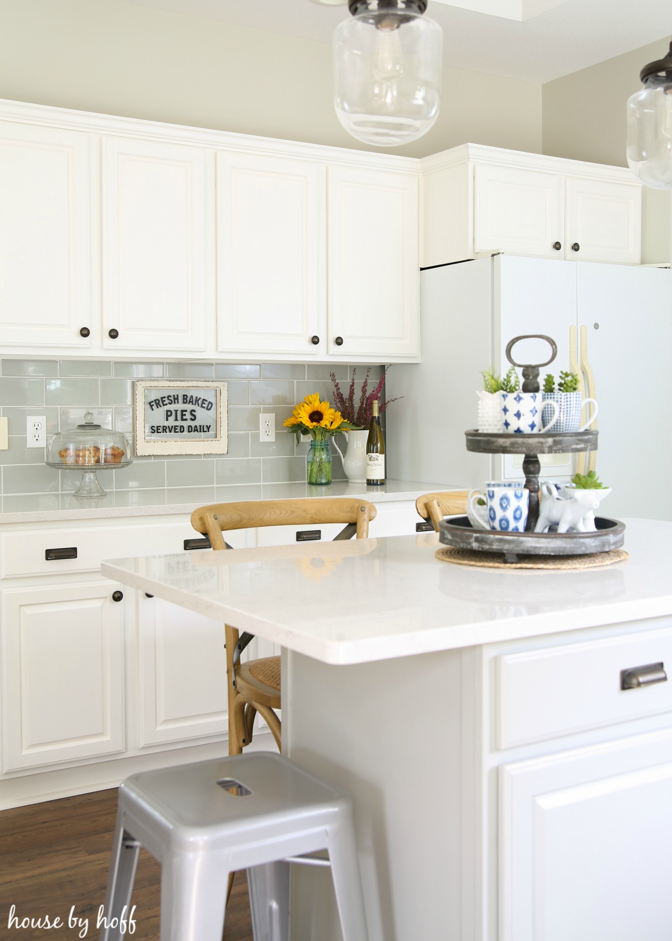 A Modern Farmhouse Kitchen Makeover - House by Hoff