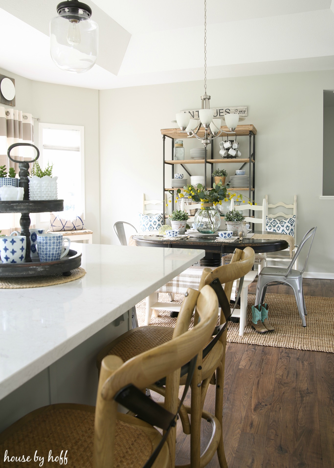 A Modern Farmhouse Kitchen Makeover