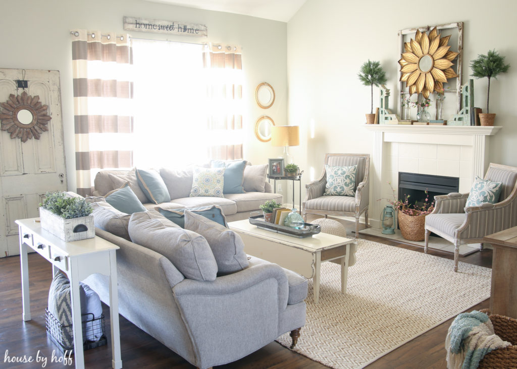 Spring Living Room via House by Hoff