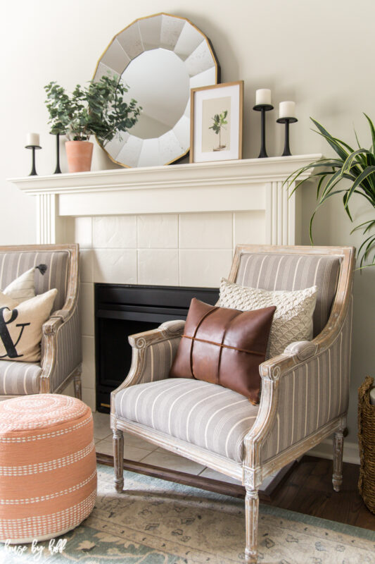 Simple Mantel with Round Mirror 