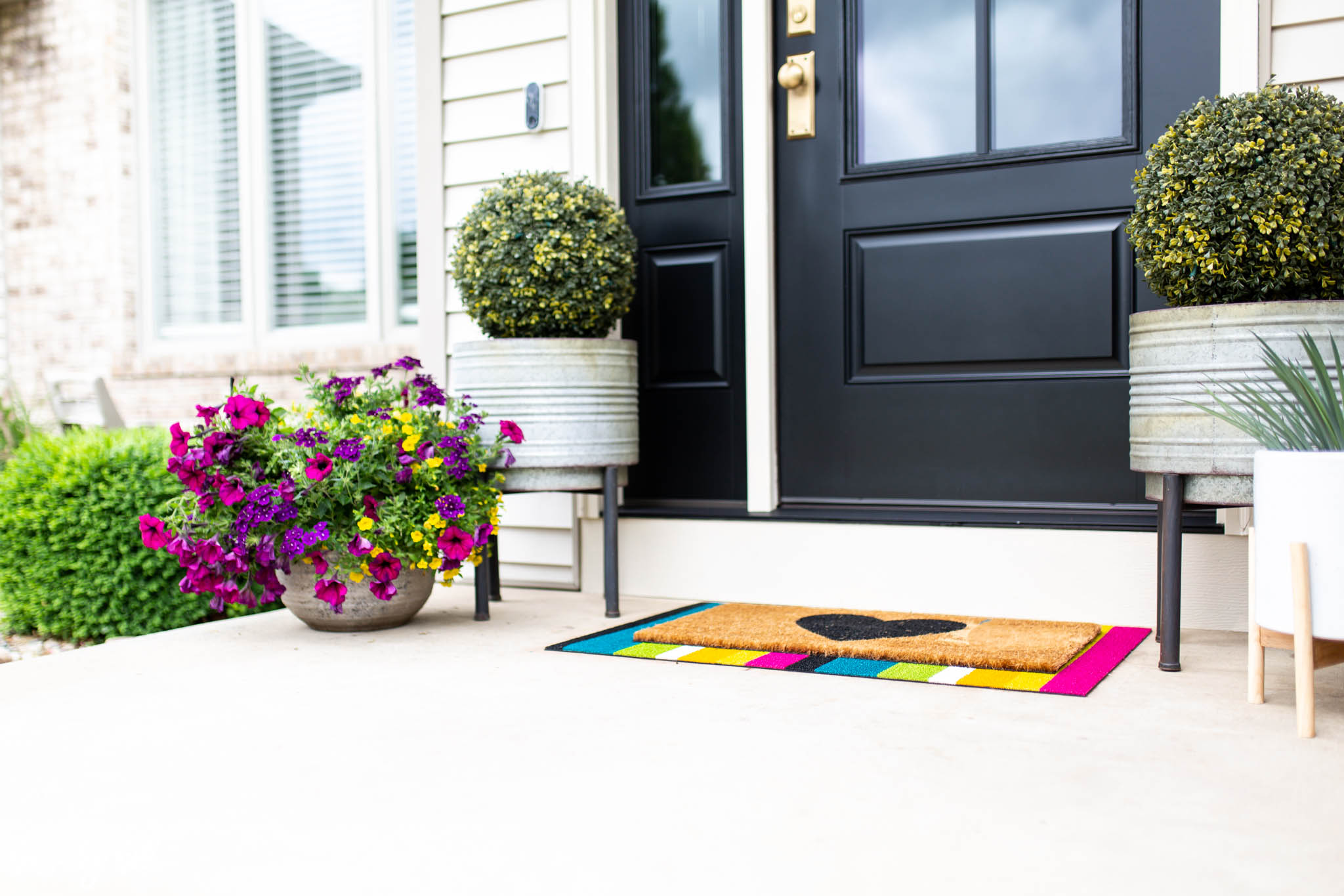 Colorful Front Stoop for Summer